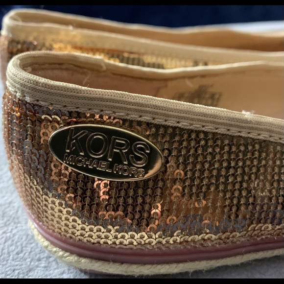 KORS MICHAEL KORS Little Girls size 2 Gold mesh slip on Shoes. Dressy. - Picture 7 of 8